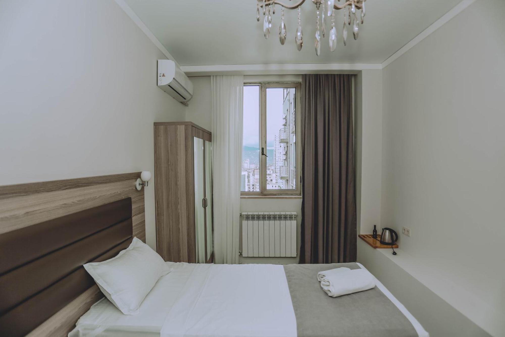 Royal Medis Hotel Batoumi Extérieur photo