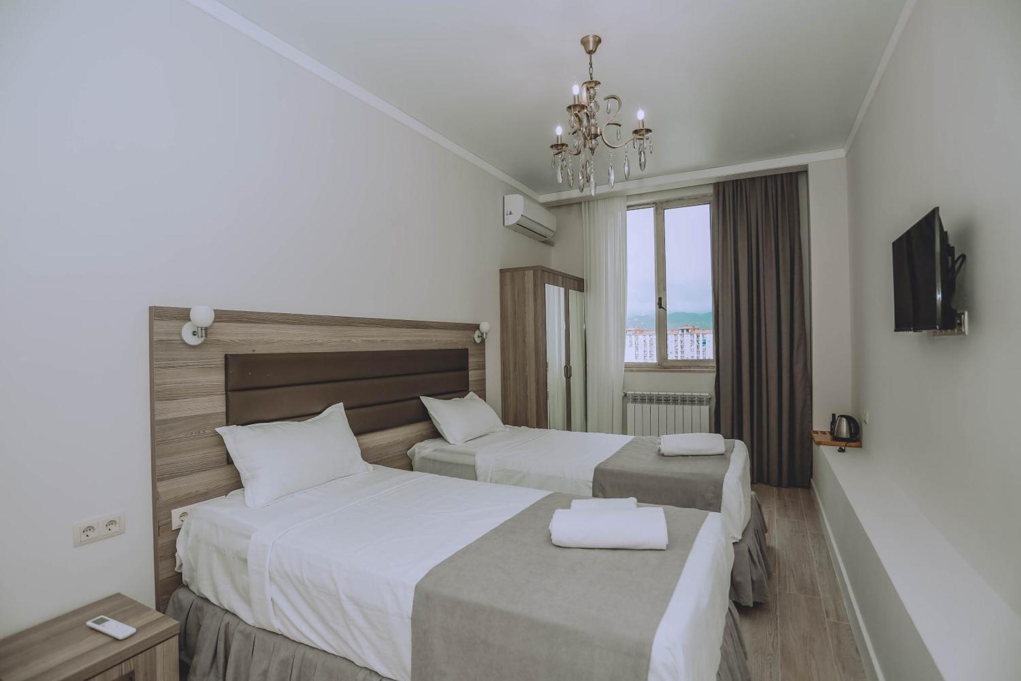 Royal Medis Hotel Batoumi Extérieur photo