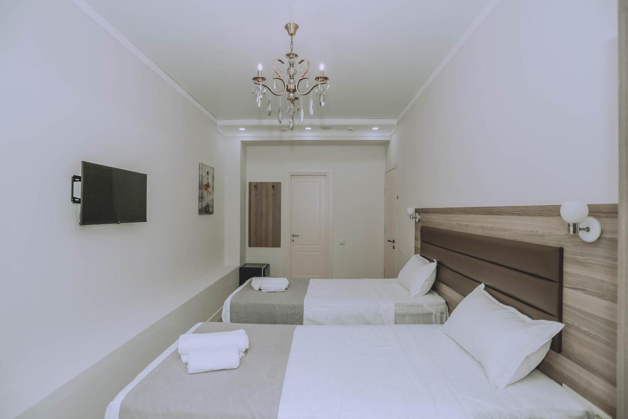 Royal Medis Hotel Batoumi Extérieur photo