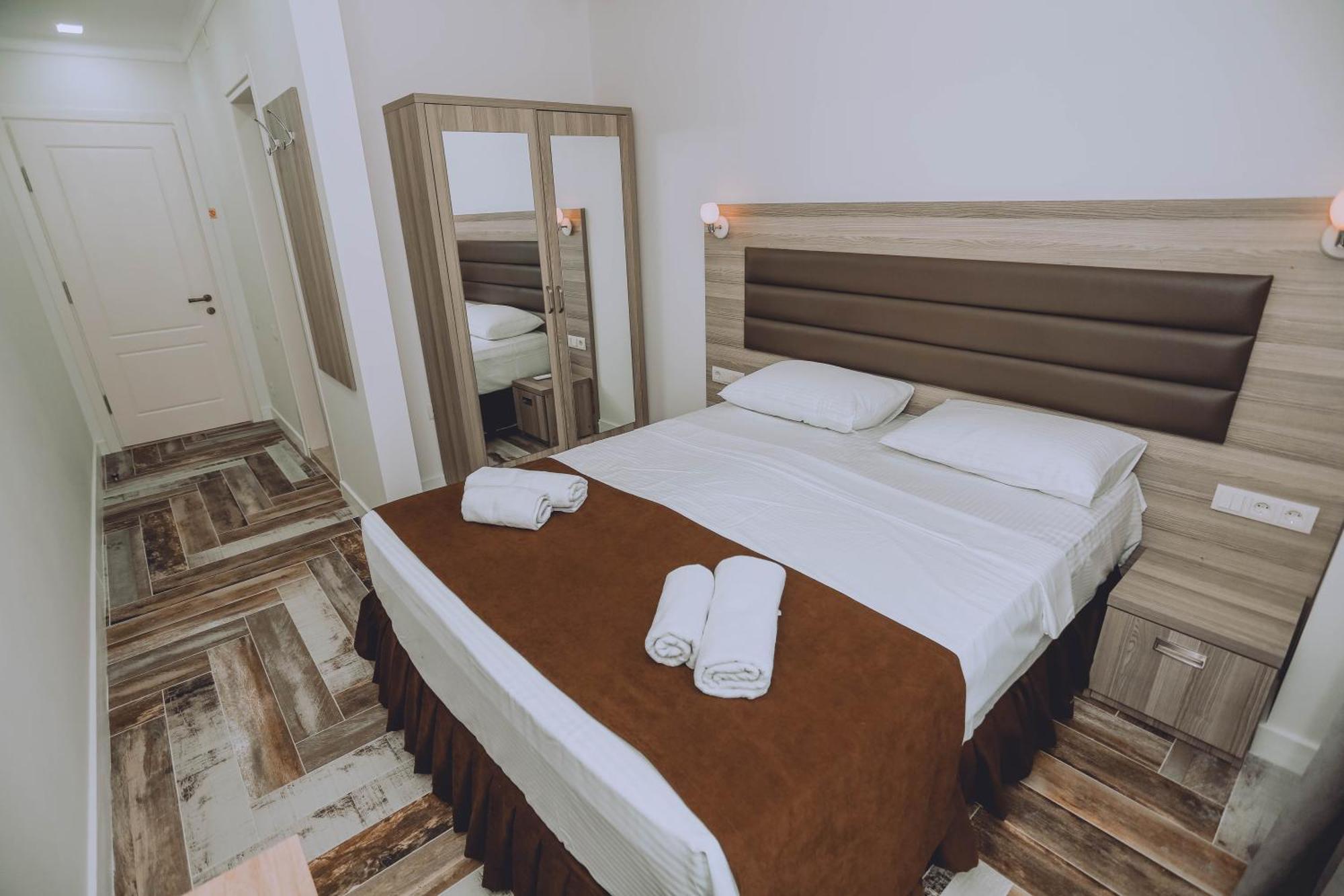 Royal Medis Hotel Batoumi Extérieur photo