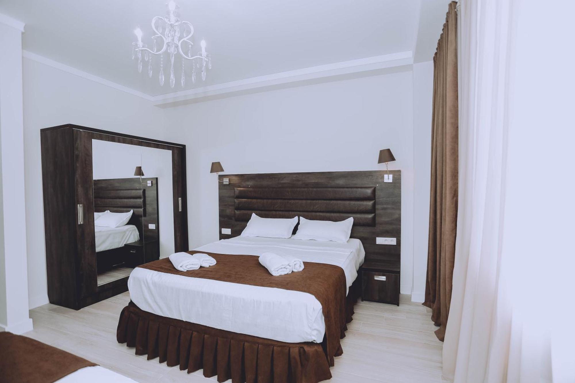 Royal Medis Hotel Batoumi Extérieur photo